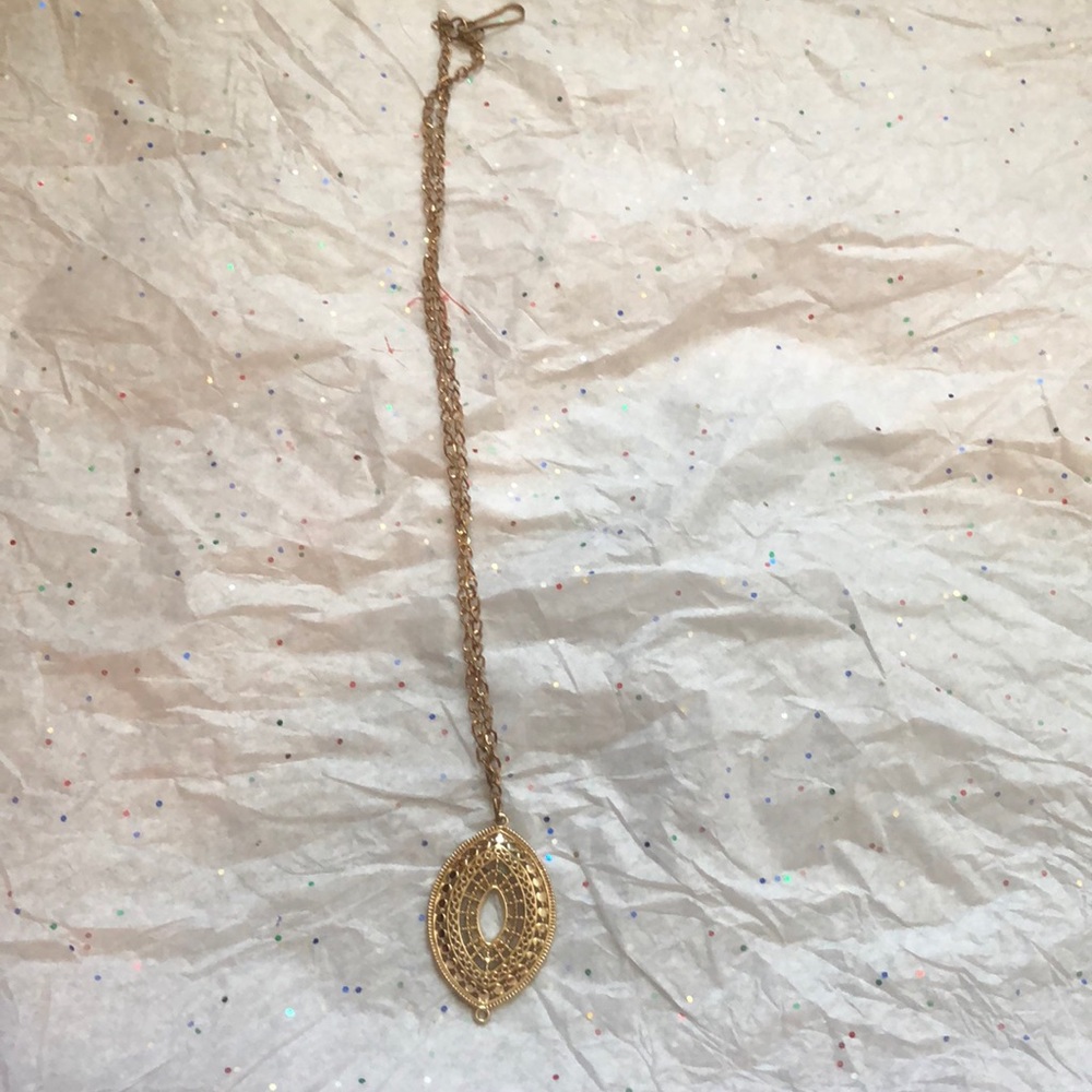 Necklaces - Picture 4 of 4